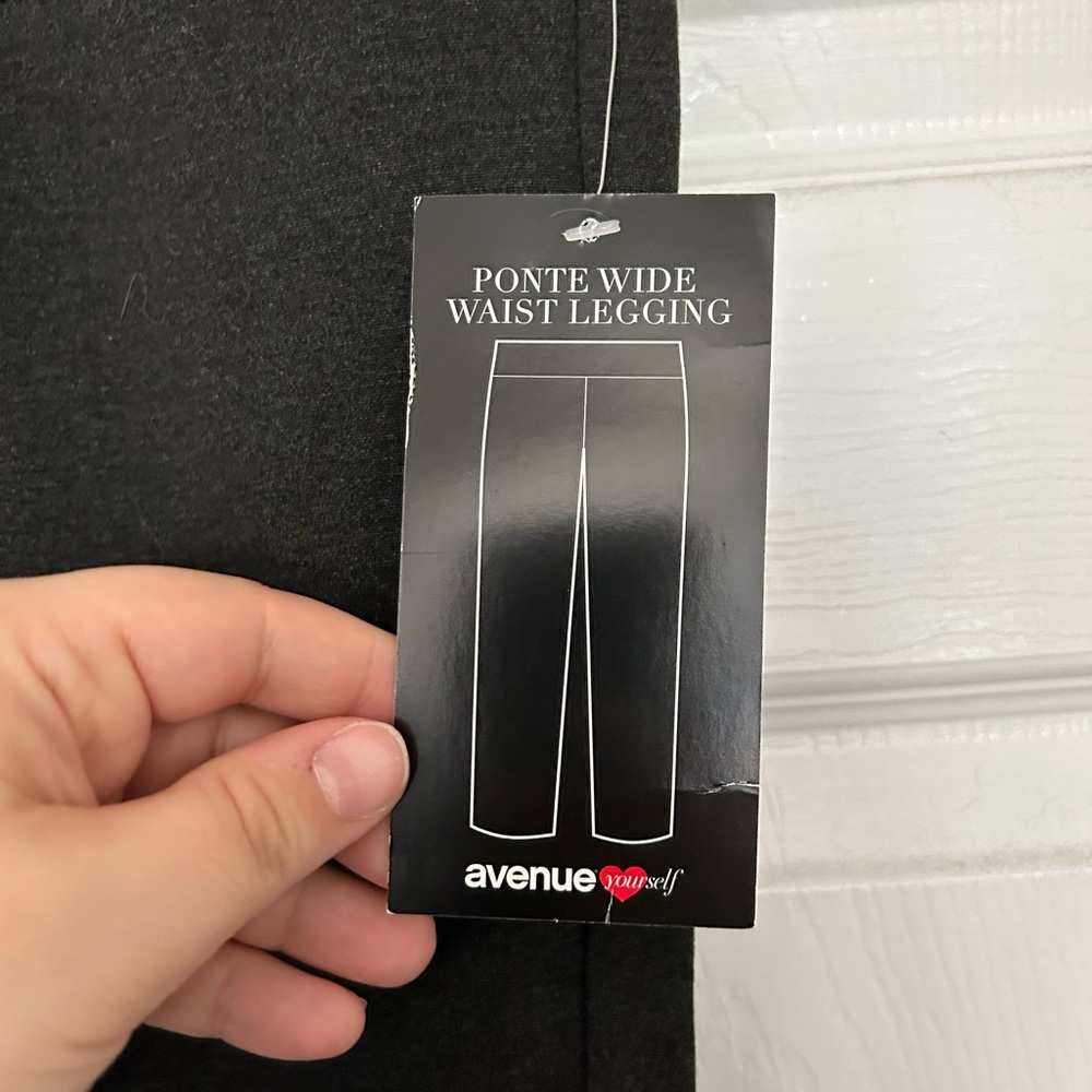 NWT Avenue ponte leggings - Picture 2 of 5